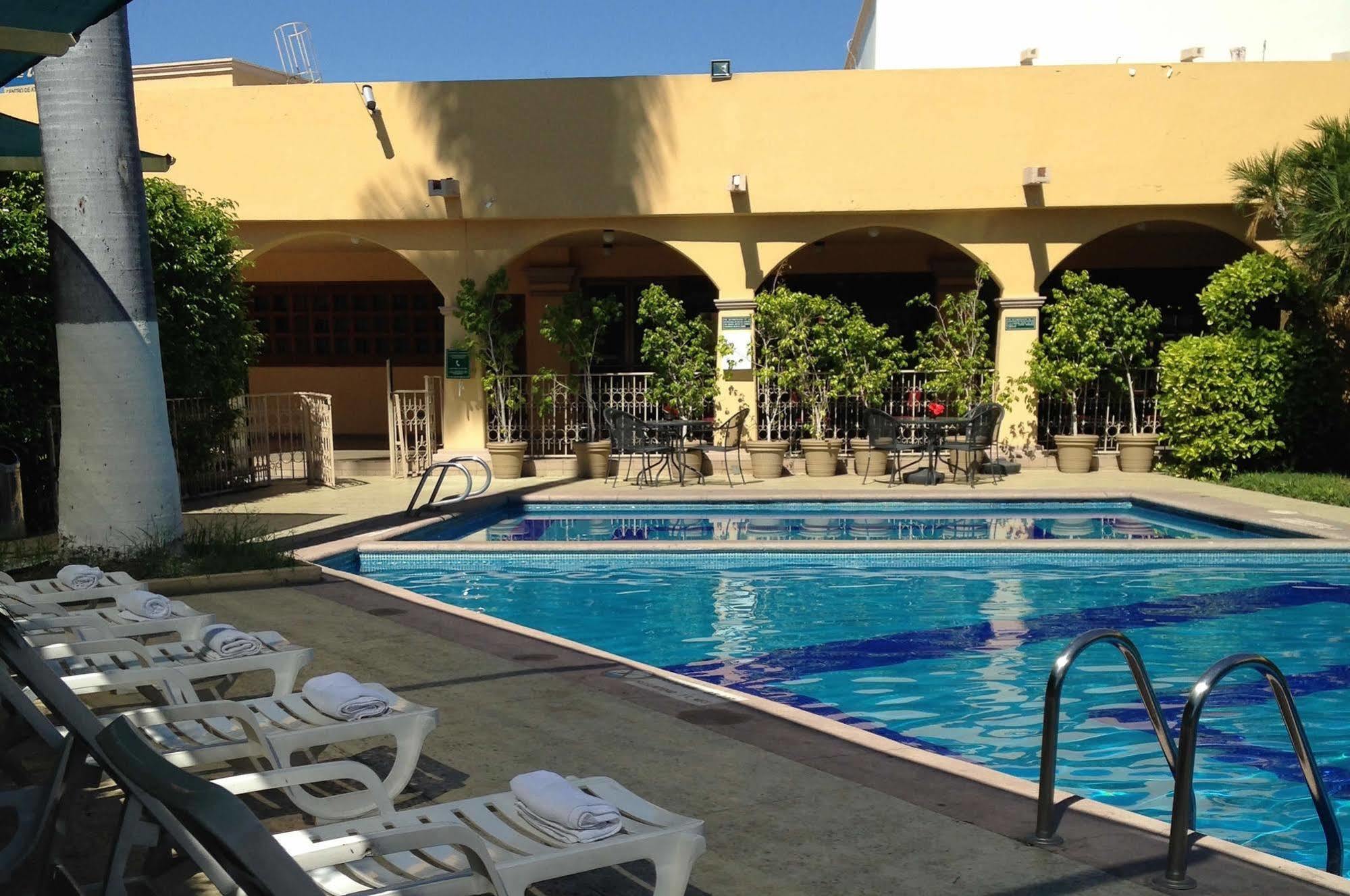 Gamma Ciudad Obregon Hotel Buitenkant foto